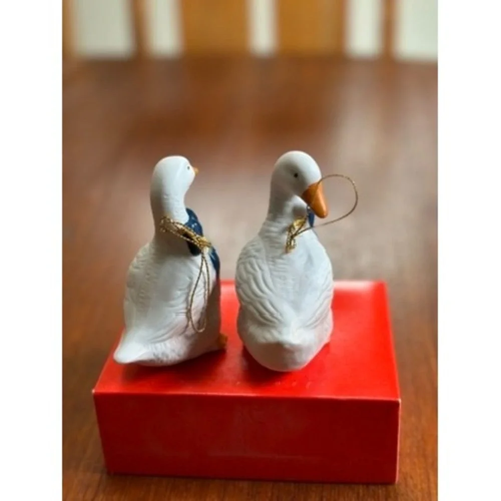 Unbranded Porcelain Goose Ornaments Set of 2 White Blue Bow Vintage Christmas